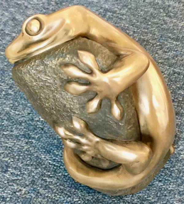- a Sculpture by Lawrence Murley, measuring 27 x 14 cm (H x W) £300